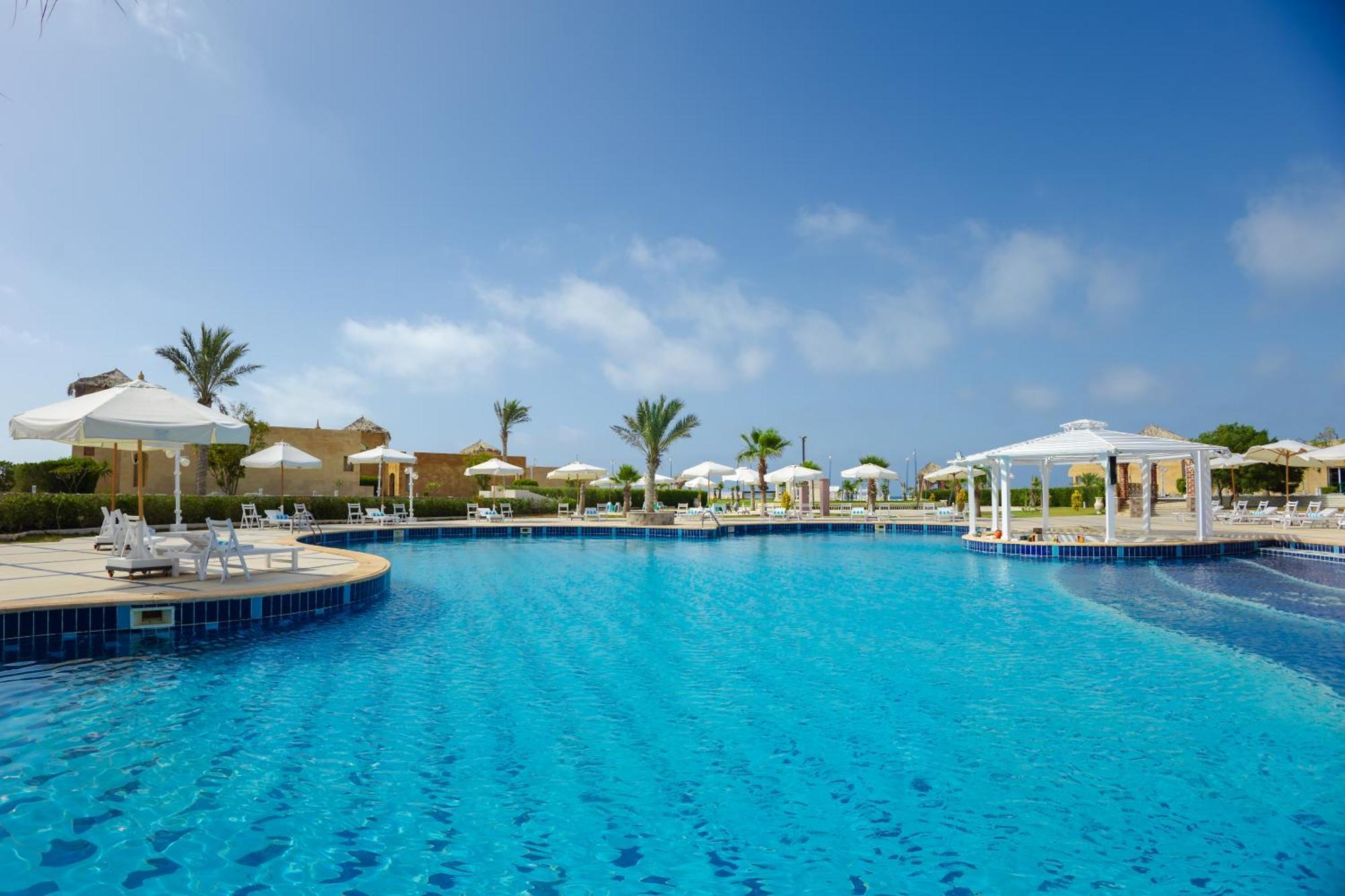 Grand Waha Resort Mersa Matruh Bagian luar foto