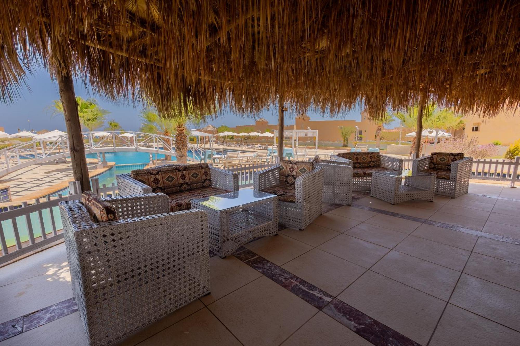 Grand Waha Resort Mersa Matruh Bagian luar foto